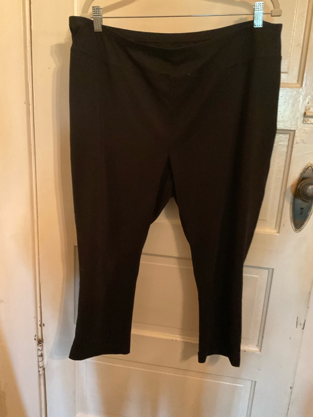 Chico’s Black Stretch Pull-On Crop Pants Weekends Sz 3